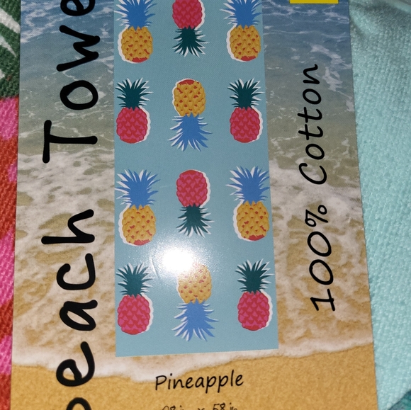 BEACH TOWELS BUNDLE - Picture 6 of 7